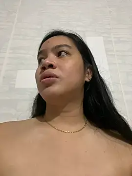 Snapshot of Hebefemme chatting on March 2025 01:06:02 PM Hebefemme online show from March 2025 01:06:02 PM