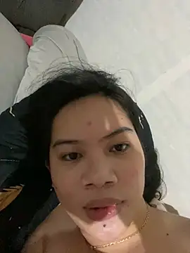 Snapshot of Hebefemme chatting on March 2025 08:25:01 PM Hebefemme online show from March 2025 08:25:01 PM