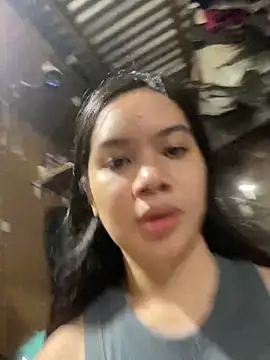 Snapshot of Hebefemme chatting on March 2025 05:28:01 PM Hebefemme online show from March 2025 05:28:01 PM