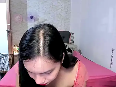 Snapshot of Hebefemme chatting on September 2025 06:57:01 PM Hebefemme online show from September 2025 06:57:01 PM