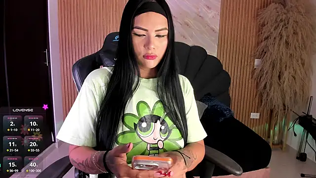 Snapshot of karol_green_ chatting on September 2025 01:51:02 AM karol green online show from September 2025 01:51:02 AM