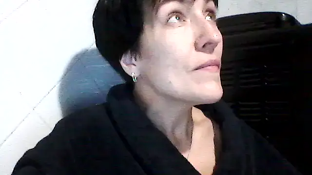 SunnyAmorre online show from September 2025 09:30:01 PM