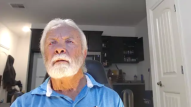 Snapshot of rockpoint69 chatting on December 2024 02:23:01 AM rockpoint69 online show from December 2024 02:23:01 AM