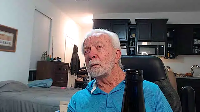 Snapshot of rockpoint69 chatting on October 2025 01:03:01 AM rockpoint69 online show from October 2025 01:03:01 AM