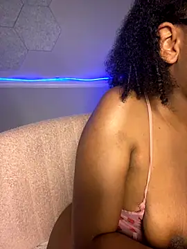 EatSweetMolly online show from November 2025 03:05:01 AM