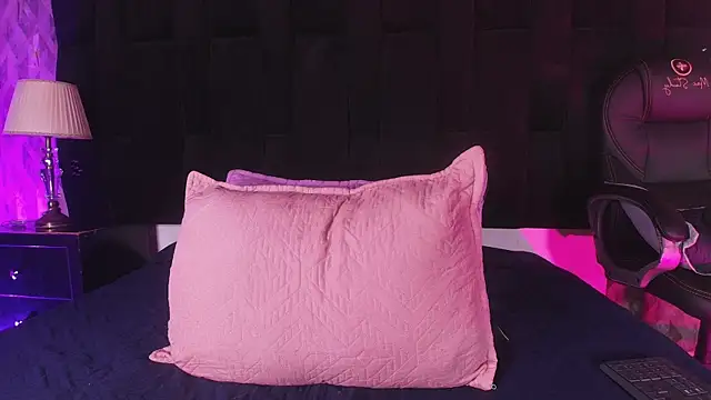 shelsyloreds online show from October 2025 12:01:02 PM