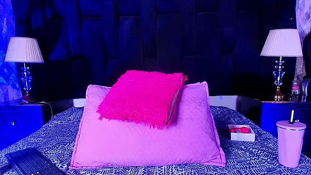 shelsyloreds online show from October 2025 12:02:01 PM