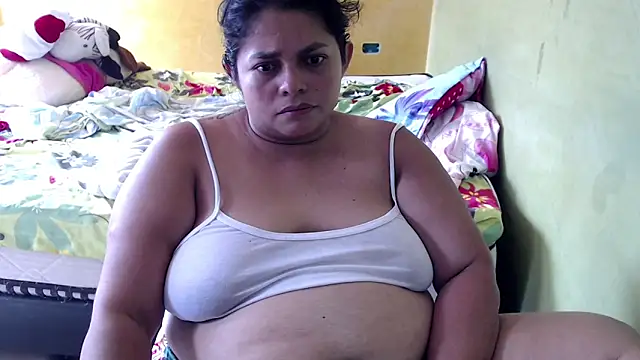 Snapshot of yulieth_bbw chatting on February 2025 03:04:02 PM yulieth bbw online show from February 2025 03:04:02 PM