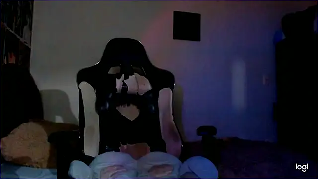Snapshot of JINX_26 chatting on January 2025 01:42:02 AM JINX 26 online show from January 2025 01:42:02 AM