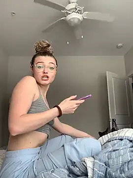 Snapshot of collegeslay chatting on January 2025 03:11:02 PM collegeslay online show from January 2025 03:11:02 PM