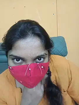 Snapshot of lovely-latha chatting on May 2026 06:48:02 PM lovely-latha online show from May 2026 06:48:02 PM