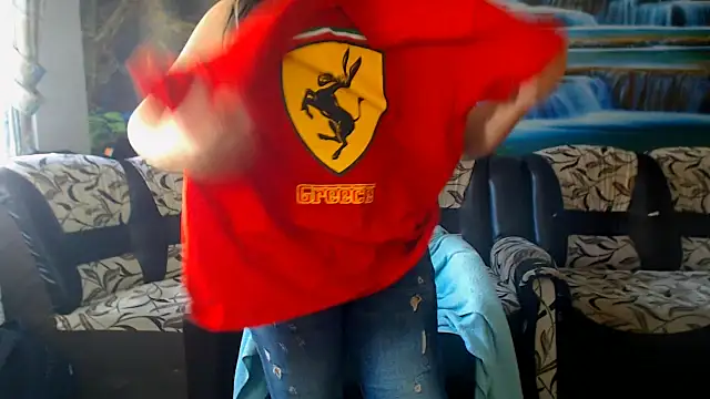 MoistMady online show from October 2025 12:40:02 PM