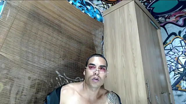 Justin Frank online show from October 2025 12:00:01 AM