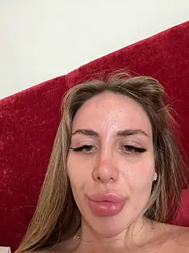 Snapshot of AshleySinn chatting on February 2025 02:00:02 PM AshleySinn online show from February 2025 02:00:02 PM