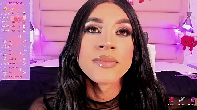 Snapshot of Scarleett_22 chatting on February 2025 11:13:02 PM Scarleett 22 online show from February 2025 11:13:02 PM