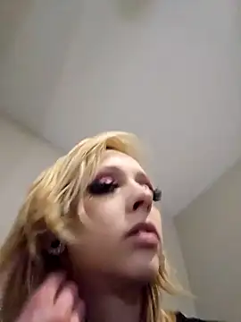 AmethystFoxx online show from February 2025 06:04:01 PM