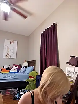 AmethystFoxx online show from March 2025 01:10:02 AM