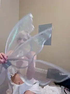 AmethystFoxx online show from October 2025 08:17:01 PM