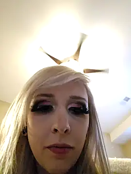 AmethystFoxx online show from November 2025 10:03:02 PM