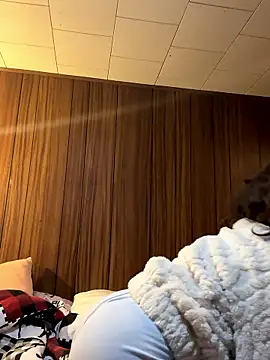 Mini And The Bear online show from January 2026 09:42:02 PM