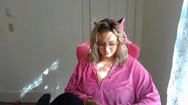Snapshot of ashleyblaydex chatting on May 2026 08:59:01 PM ashleyblaydex online show from May 2026 08:59:01 PM