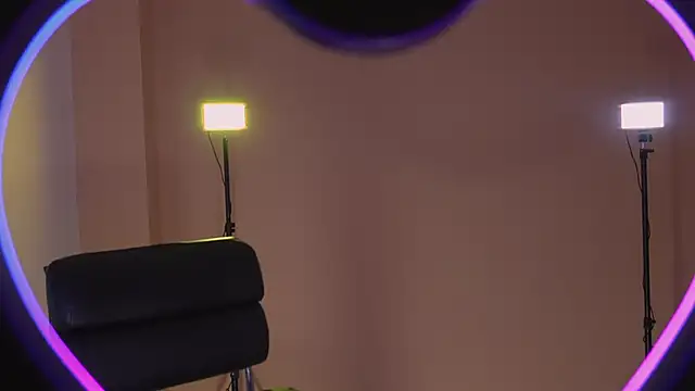 NaomiSainz online show from March 2025 06:52:01 PM