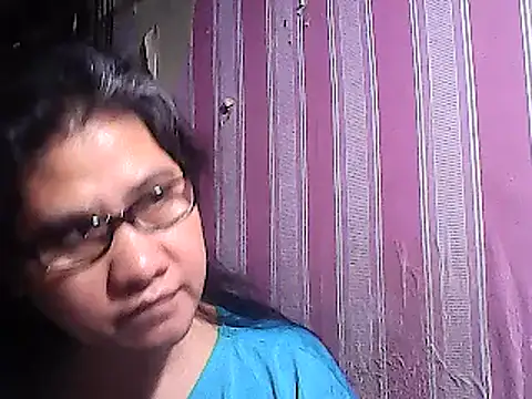 Snapshot of sweetsosie18 chatting on February 2025 02:27:02 PM sweetsosie18 online show from February 2025 02:27:02 PM