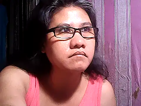Snapshot of sweetsosie18 chatting on February 2025 04:30:02 PM sweetsosie18 online show from February 2025 04:30:02 PM