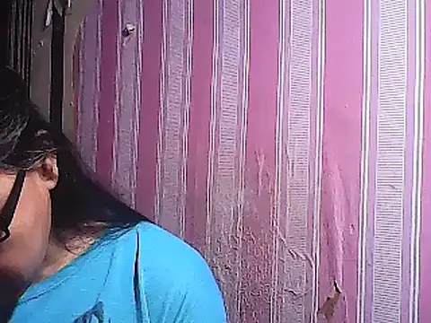 Snapshot of sweetsosie18 chatting on February 2025 12:48:02 PM sweetsosie18 online show from February 2025 12:48:02 PM