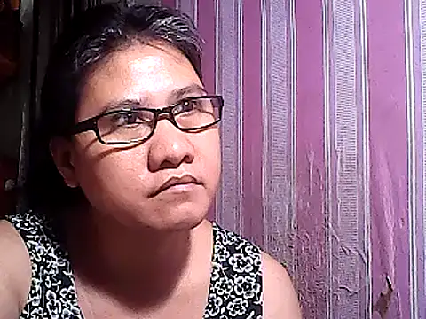 Snapshot of sweetsosie18 chatting on February 2025 02:33:01 PM sweetsosie18 online show from February 2025 02:33:01 PM