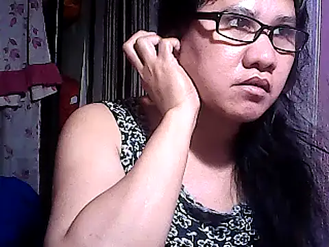 Snapshot of sweetsosie18 chatting on February 2025 08:41:01 PM sweetsosie18 online show from February 2025 08:41:01 PM