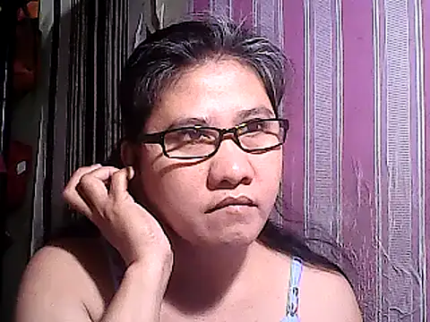 Snapshot of sweetsosie18 chatting on February 2025 12:14:02 PM sweetsosie18 online show from February 2025 12:14:02 PM