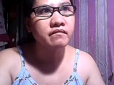 Snapshot of sweetsosie18 chatting on February 2025 04:31:01 PM sweetsosie18 online show from February 2025 04:31:01 PM