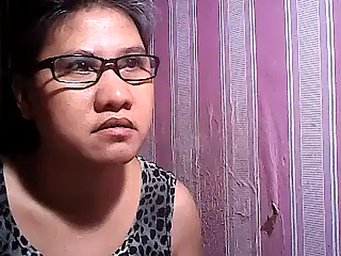 Snapshot of sweetsosie18 chatting on March 2025 04:00:02 PM sweetsosie18 online show from March 2025 04:00:02 PM