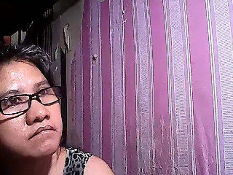 Snapshot of sweetsosie18 chatting on March 2025 09:43:02 PM sweetsosie18 online show from March 2025 09:43:02 PM
