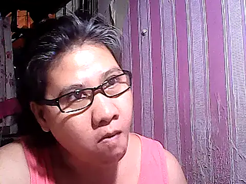 Snapshot of sweetsosie18 chatting on March 2025 02:15:02 PM sweetsosie18 online show from March 2025 02:15:02 PM