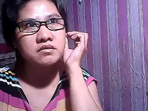 Snapshot of sweetsosie18 chatting on March 2025 06:33:02 AM sweetsosie18 online show from March 2025 06:33:02 AM