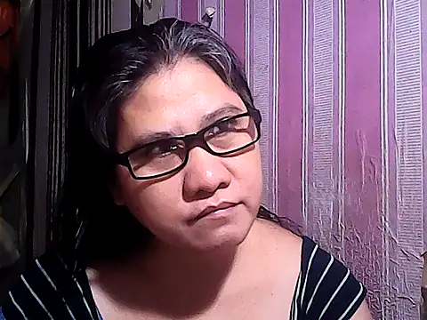 Snapshot of sweetsosie18 chatting on October 2025 12:47:01 PM sweetsosie18 online show from October 2025 12:47:01 PM