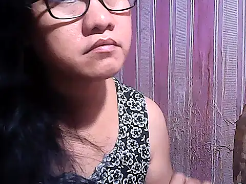 Snapshot of sweetsosie18 chatting on November 2025 08:04:02 AM sweetsosie18 online show from November 2025 08:04:02 AM