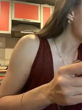 SeducingYoghourt online show from December 2024 03:05:01 PM