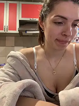 SeducingYoghourt online show from April 2026 04:06:02 PM