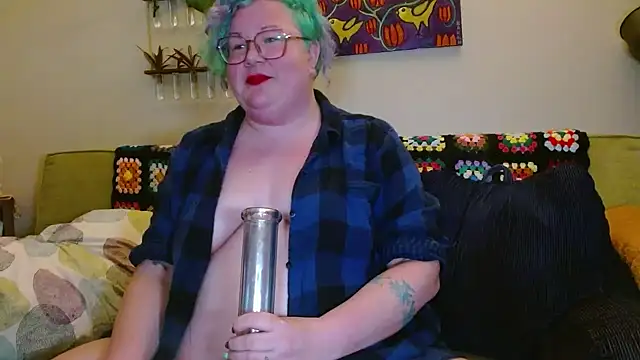 Snapshot of PotOfGreer chatting on January 2025 10:49:02 PM PotOfGreer online show from January 2025 10:49:02 PM