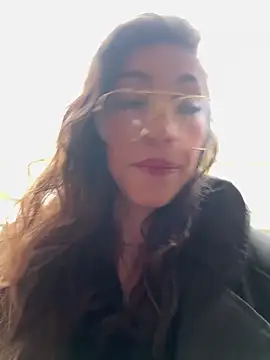 amanilouve online show from November 2025 11:55:02 AM