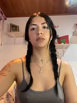 Snapshot of MadisonCambel chatting on January 2025 02:43:01 PM MadisonCambel online show from January 2025 02:43:01 PM