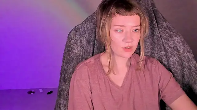 Snapshot of RikkiSanchez chatting on November 2025 08:07:01 PM RikkiSanchez online show from November 2025 08:07:01 PM