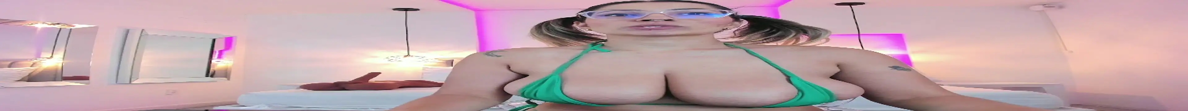 ValeryNova online show from January 2025 02:04:01 PM