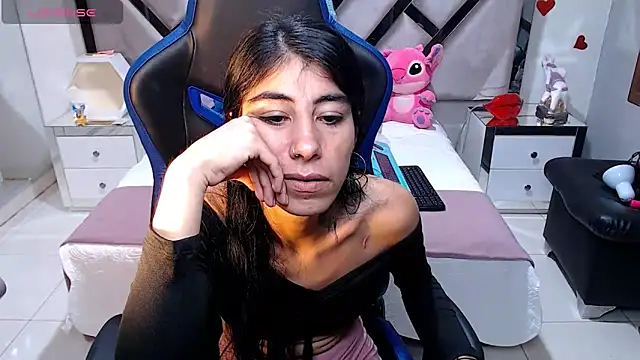 lady Ary xx online show from December 2024 09:30:01 PM