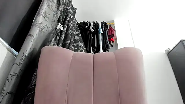 natalia hottman online show from April 2026 03:28:02 PM