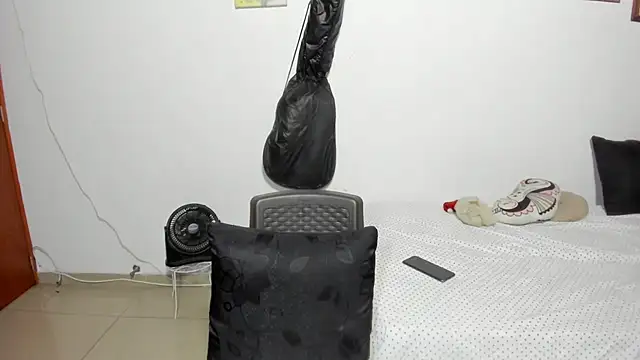 D-yanamilf online show from September 2025 11:37:01 PM