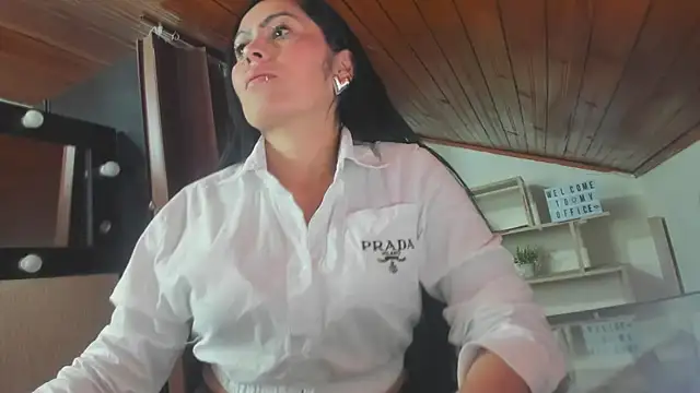 Snapshot of Tania_mature chatting on January 2025 07:29:02 PM Tania mature online show from January 2025 07:29:02 PM